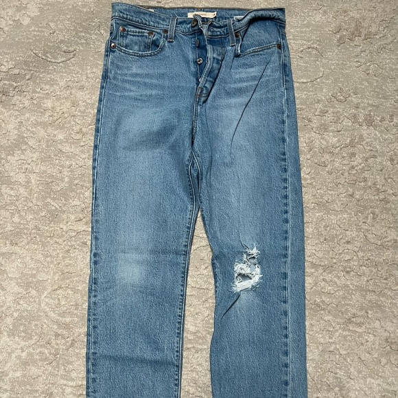Light Washed Denim - Picture 1 of 4